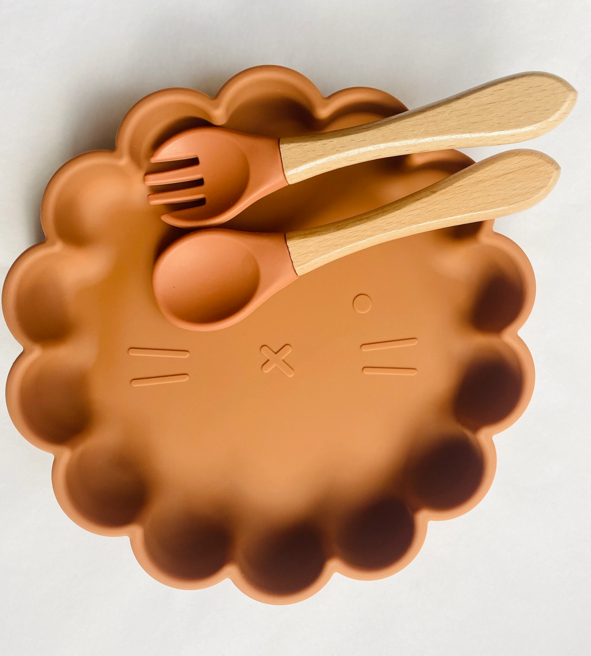Les Petits Citrons silikoninių indų rinkinys „Lion“ – 3 dalių